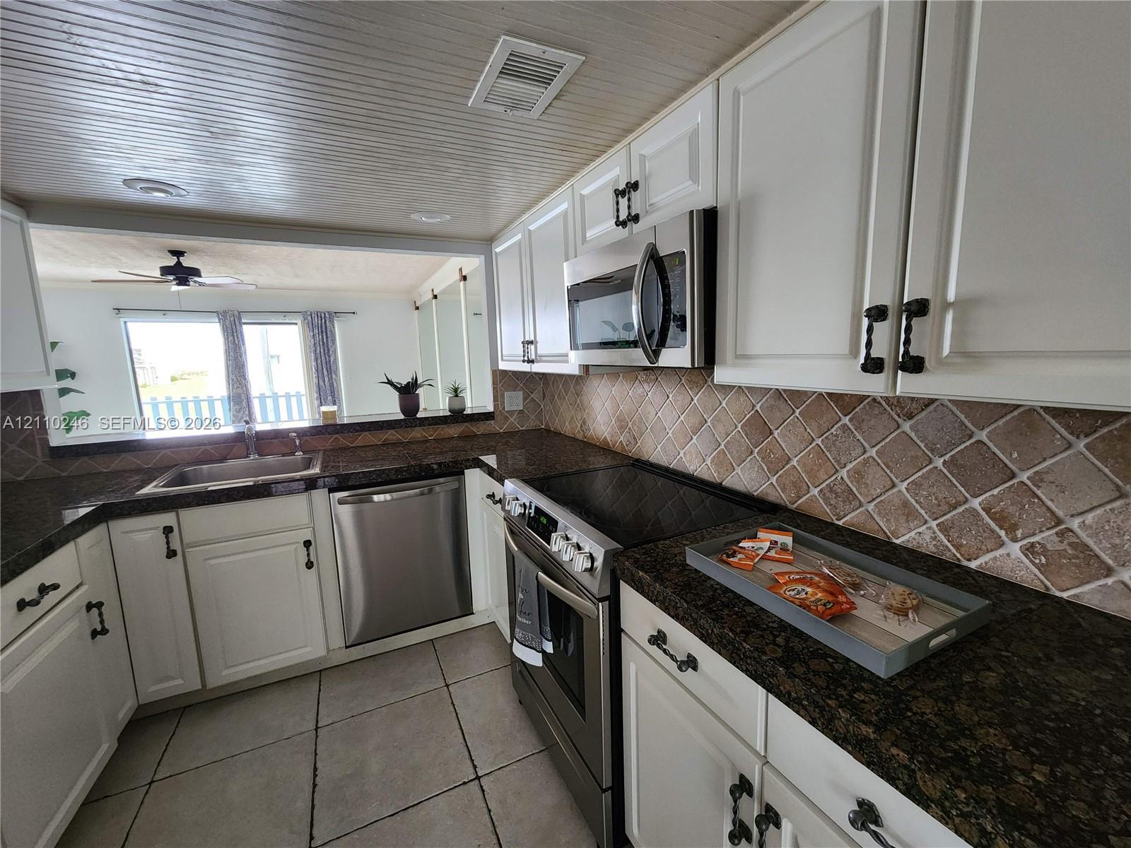 3145 Coastal Highway 1146 Property Photo 12
