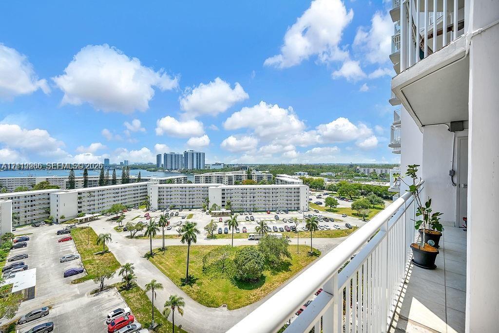 18041 Biscayne Boulevard 1201 Property Photo 1