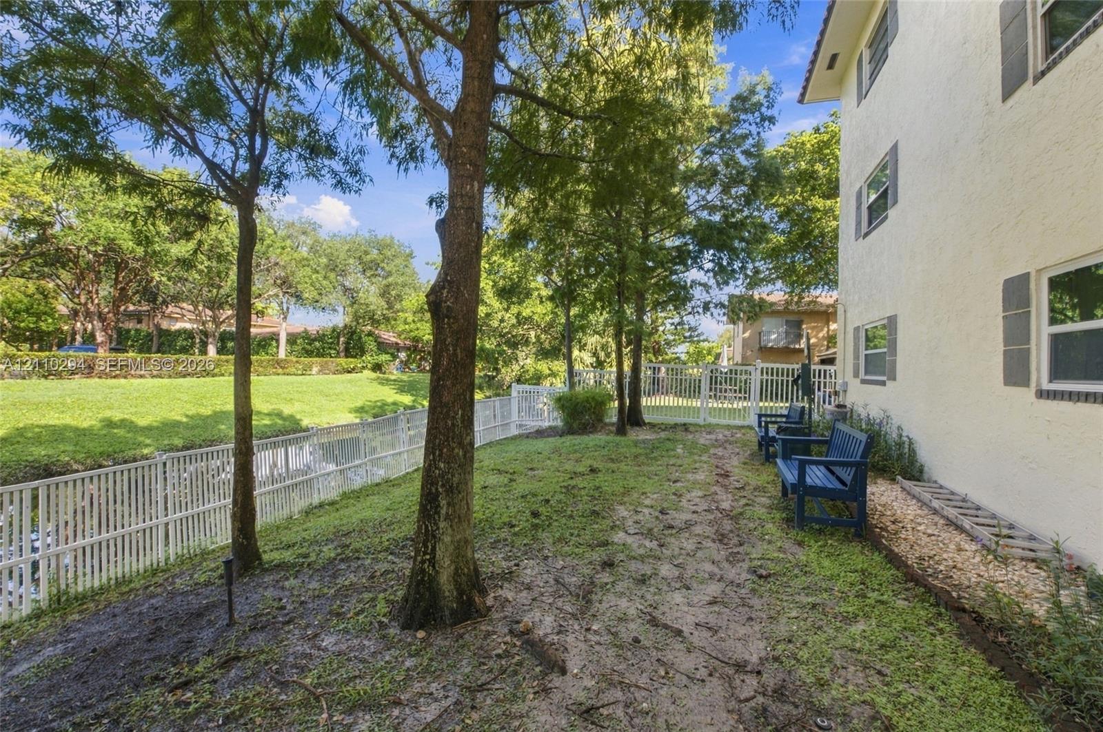 8605 W Sample Road 211 Property Photo 39