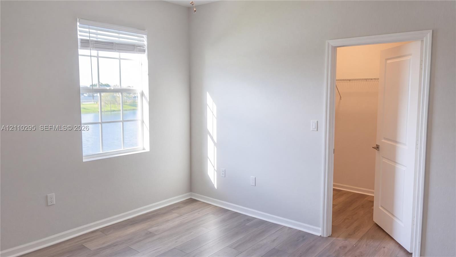A12110295 Property Photo 4