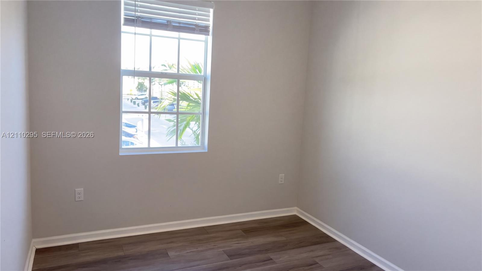 A12110295 Property Photo 12