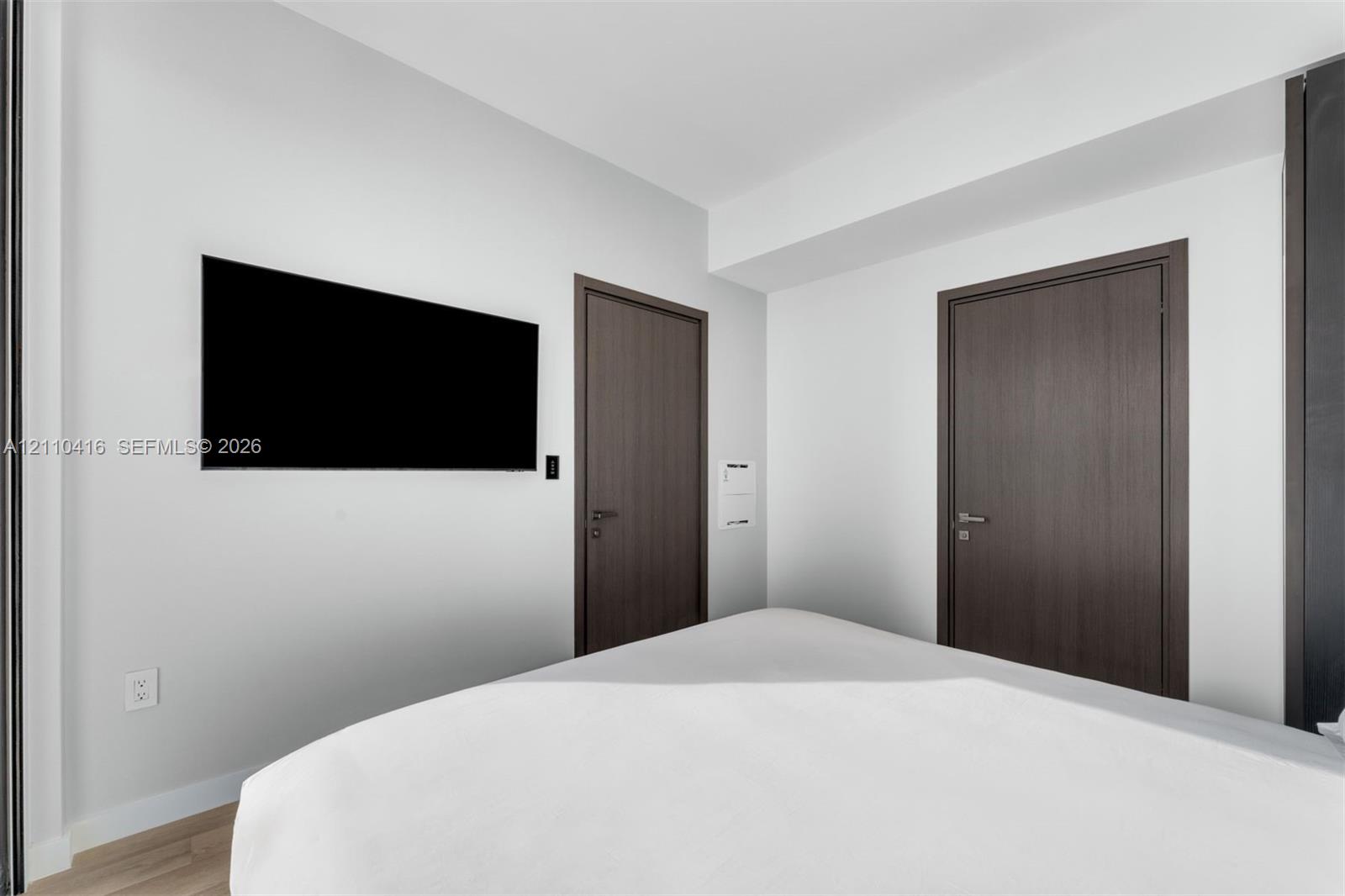 20 Ne 11 4208 Property Photo 10