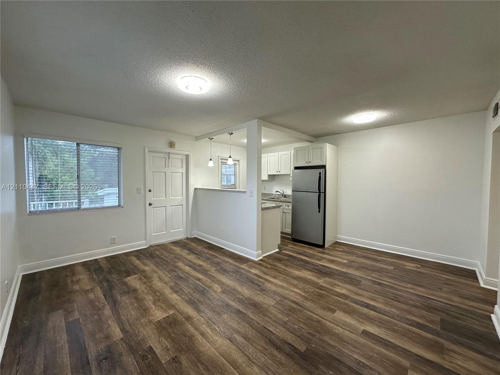 2325 Arthur Street 14 Property Photo 1