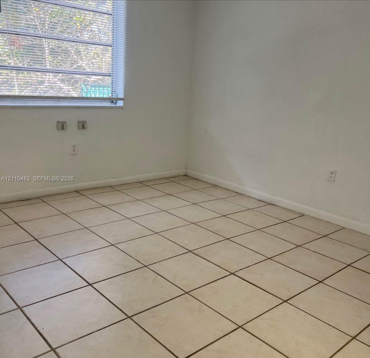 2135 Sw 6th Street 3 Property Photo 4