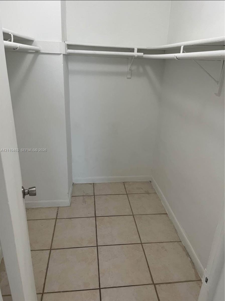 2135 Sw 6th Street 3 Property Photo 6