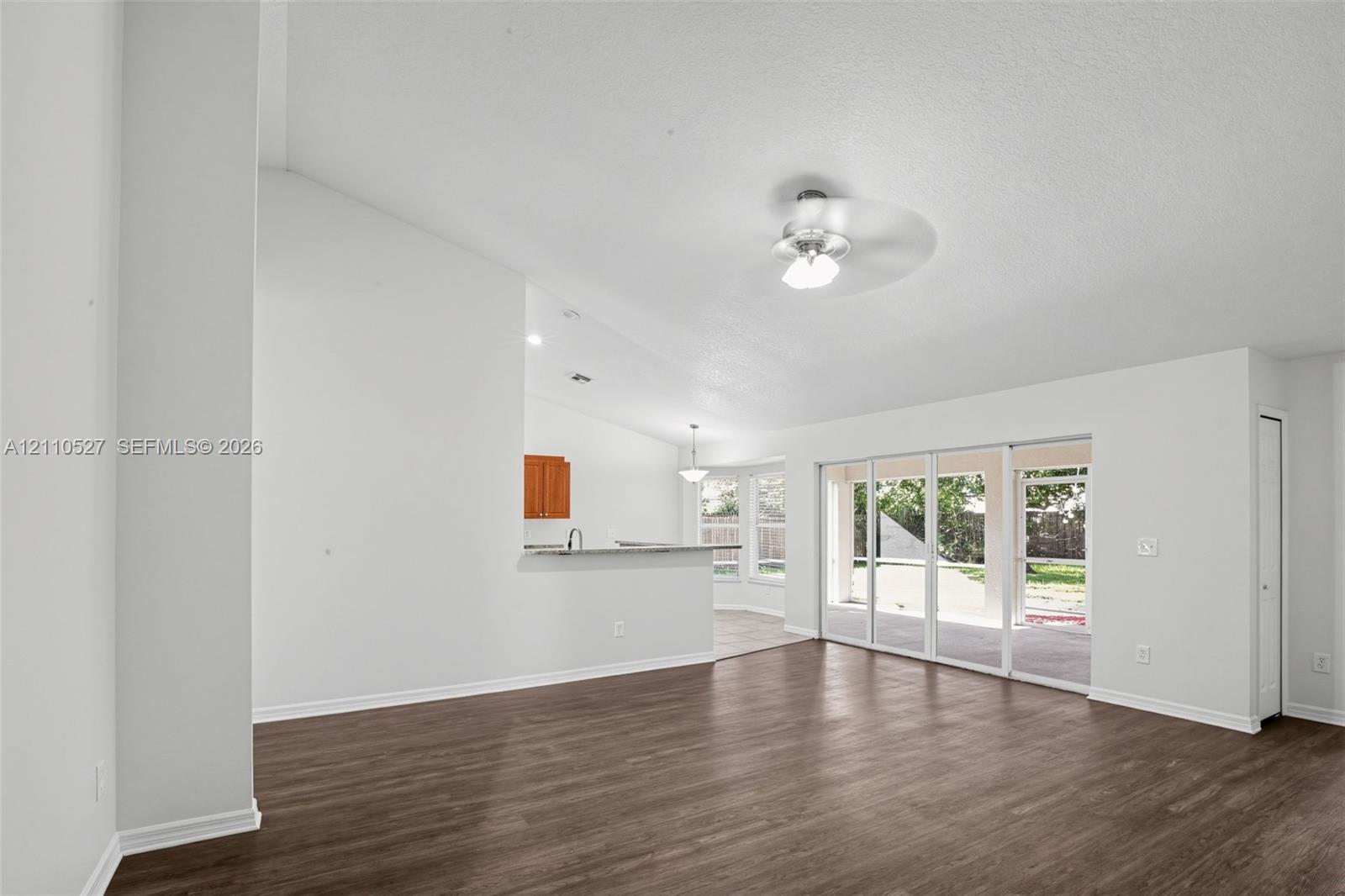 5509 Nw Commodore Terrace Property Photo 10