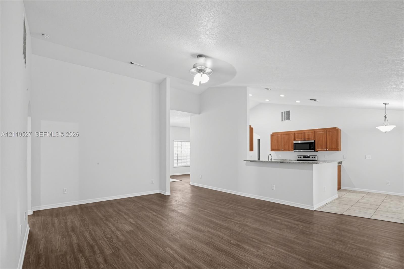 5509 Nw Commodore Terrace Property Photo 11