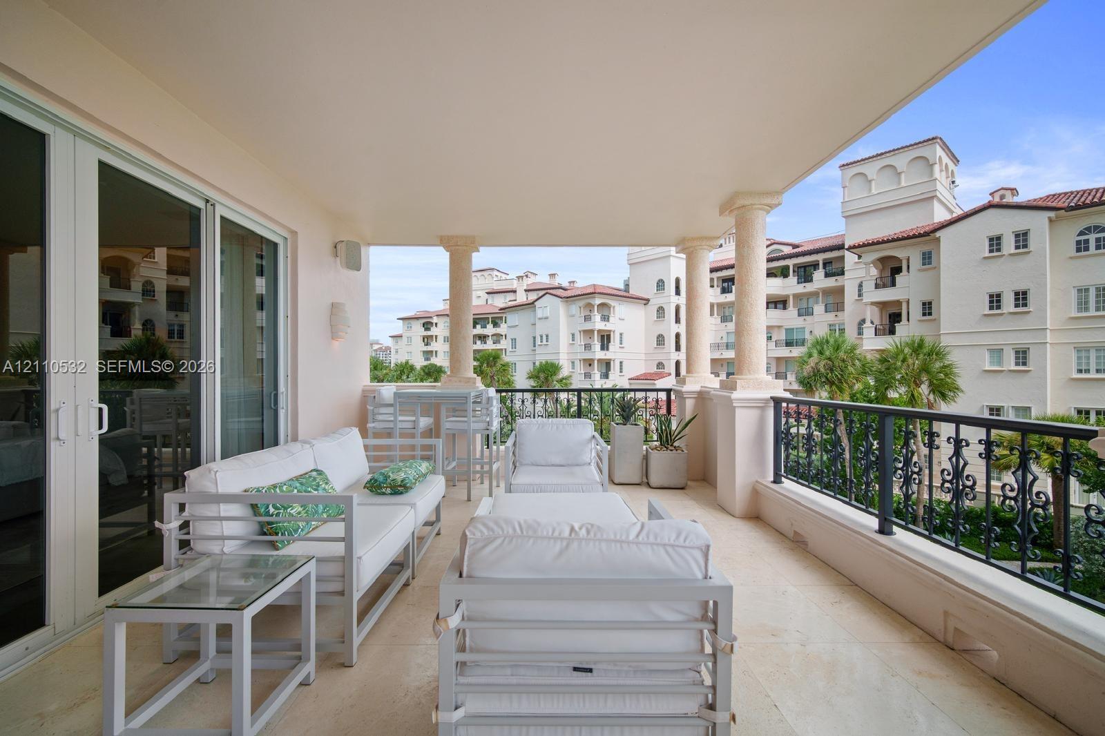 19233 Fisher Island Drive 19233 Property Photo 6