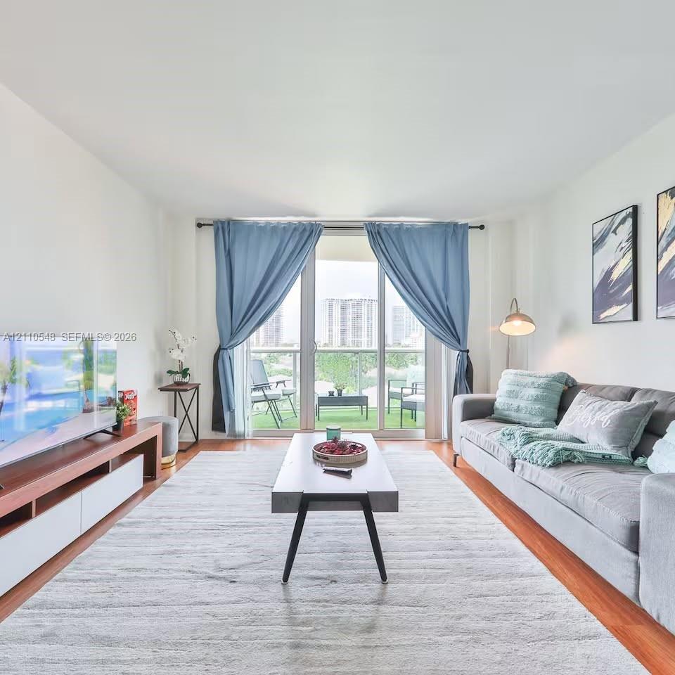 19370 Collins Avenue 622 Property Photo 5