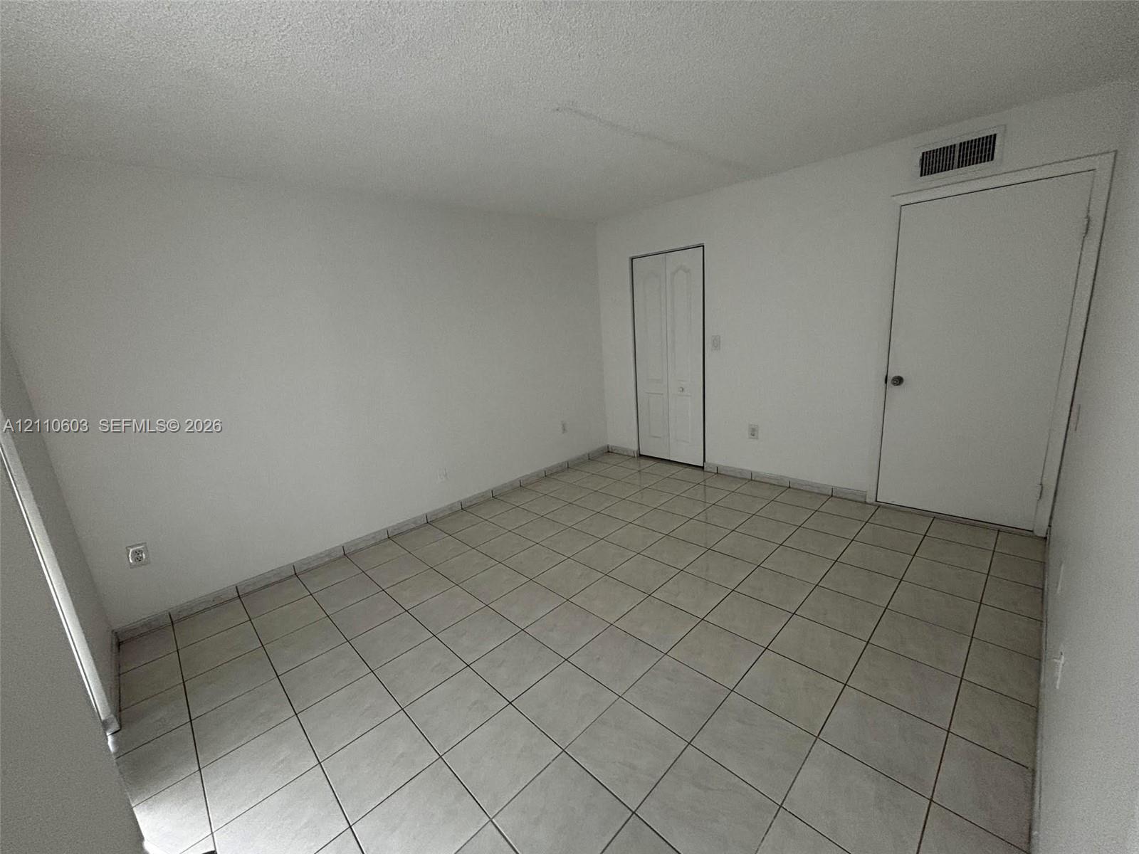11790 Sw 18th Street 402-3 Property Photo 8