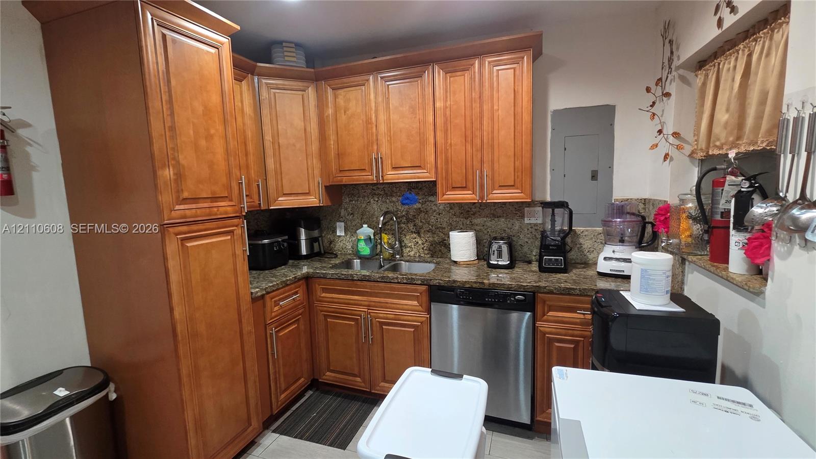350 Nw 188th Street Property Photo 8