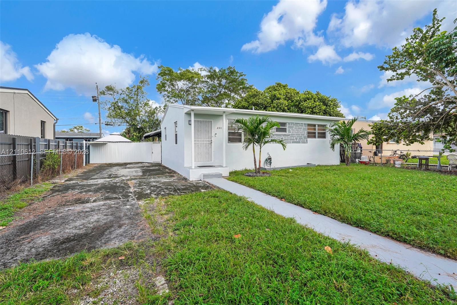 2311 Nw 140th Street Property Photo 4