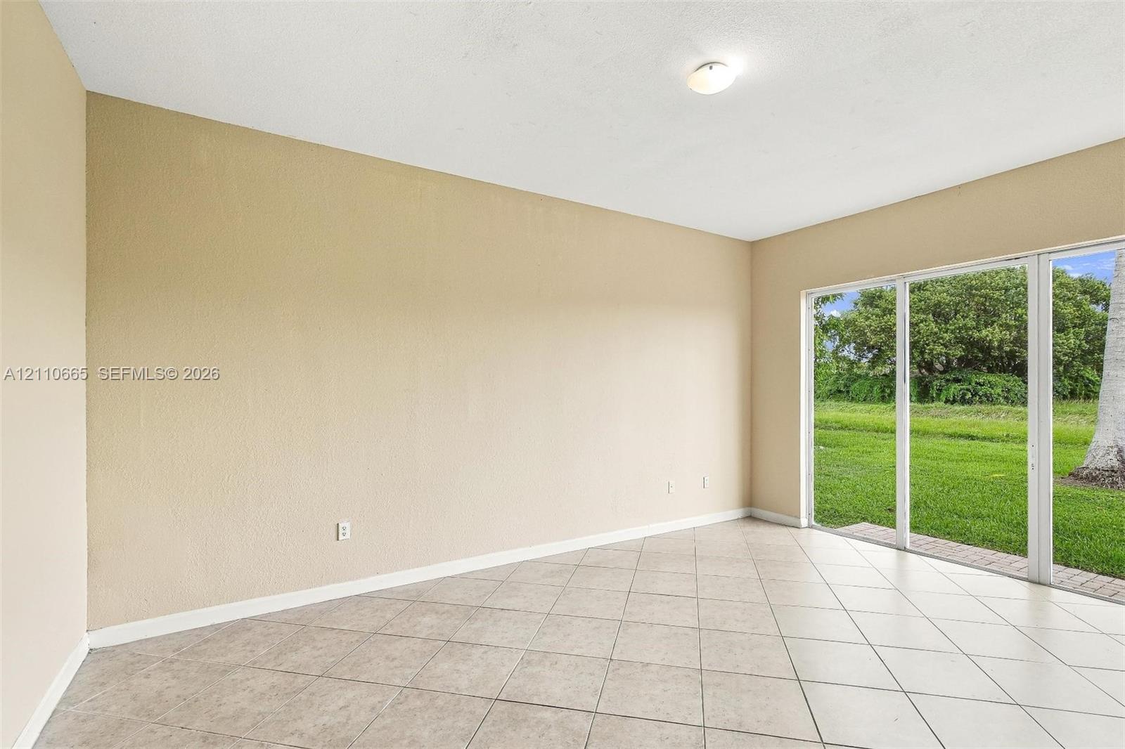 1485 Ne 40th Road Property Photo 5