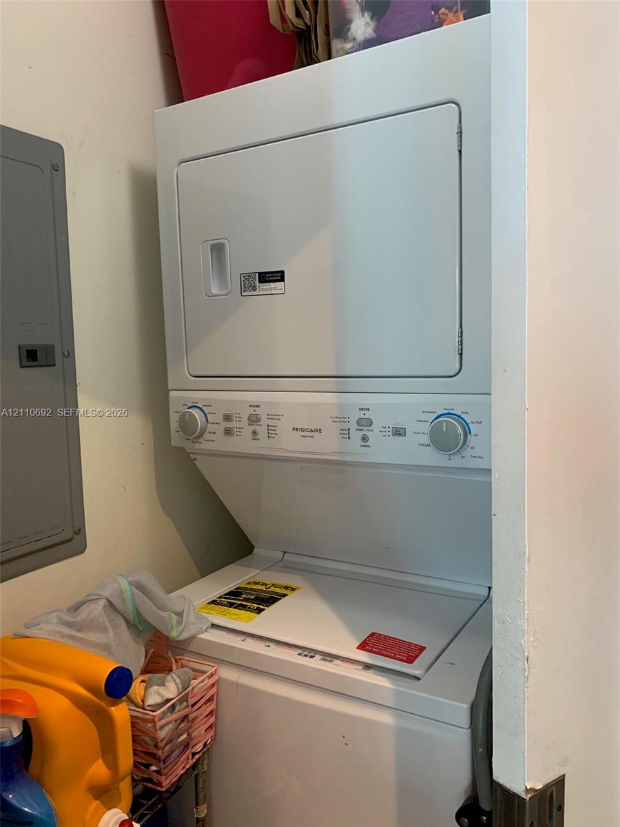 1900 N Bayshore Drive 3012 Property Photo 14