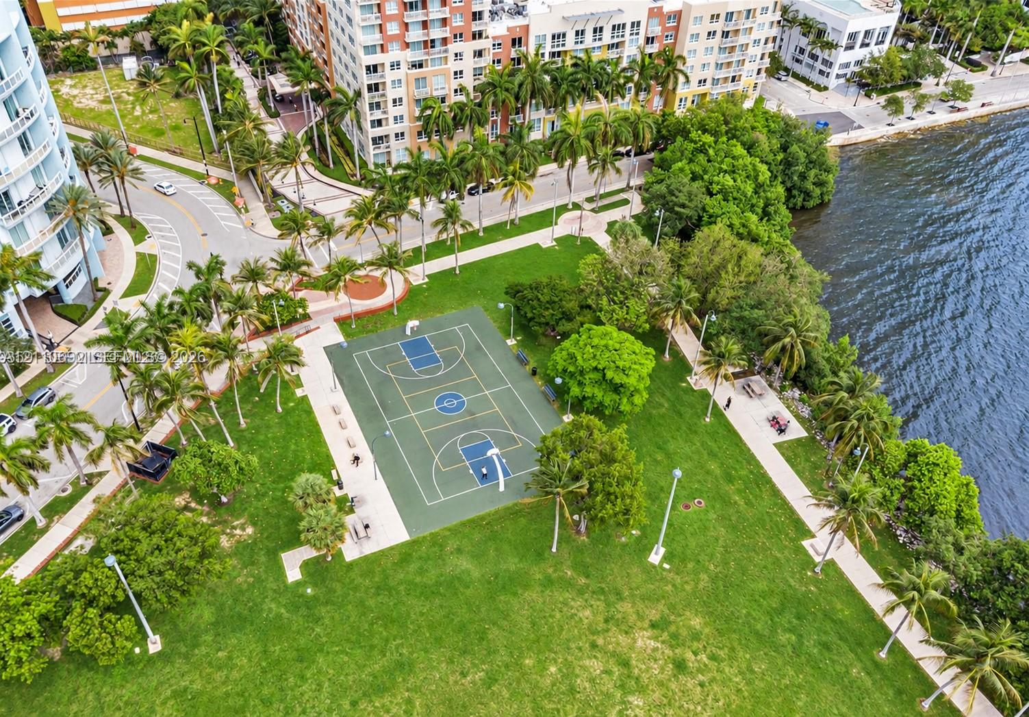 1900 N Bayshore Drive 3012 Property Photo 18