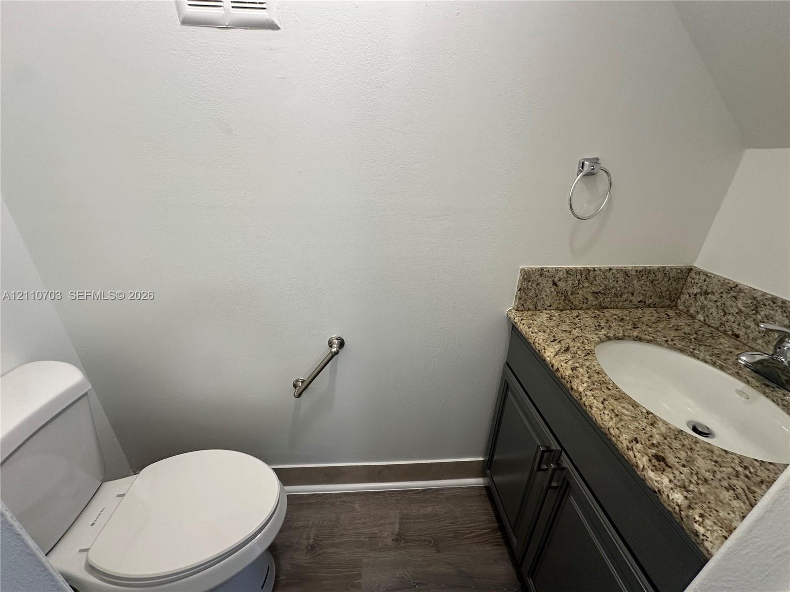 2705 Ne 9th Avenue 207 Property Photo 7
