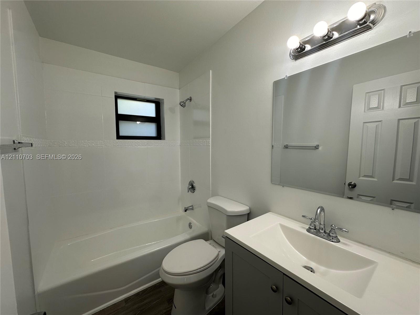 2705 Ne 9th Avenue 207 Property Photo 13