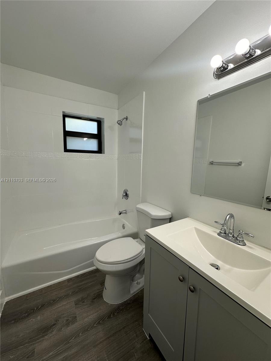 2705 Ne 9th Avenue 207 Property Photo 14