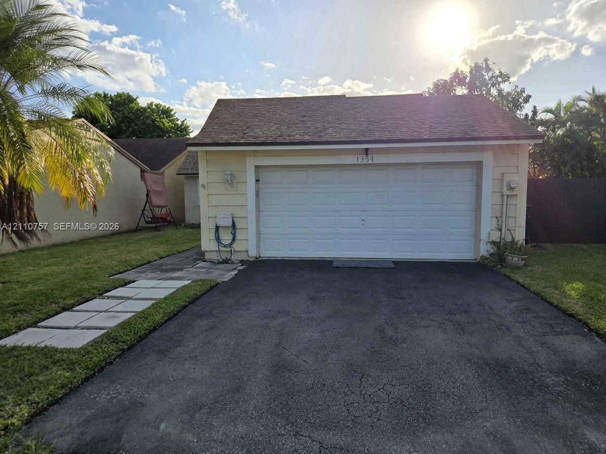 1354 Pelican Court