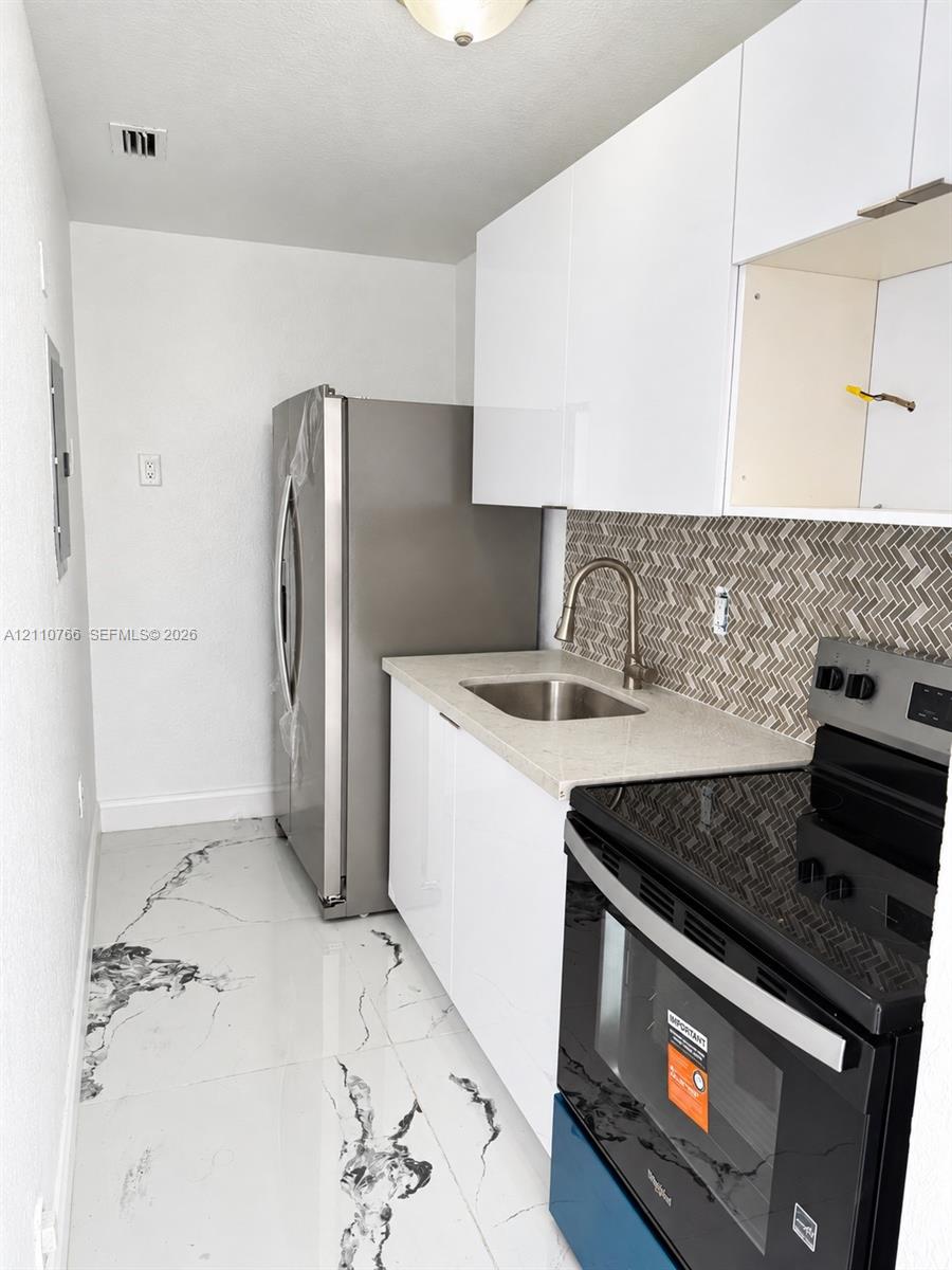 641 W 68th Street 641 Property Photo 1