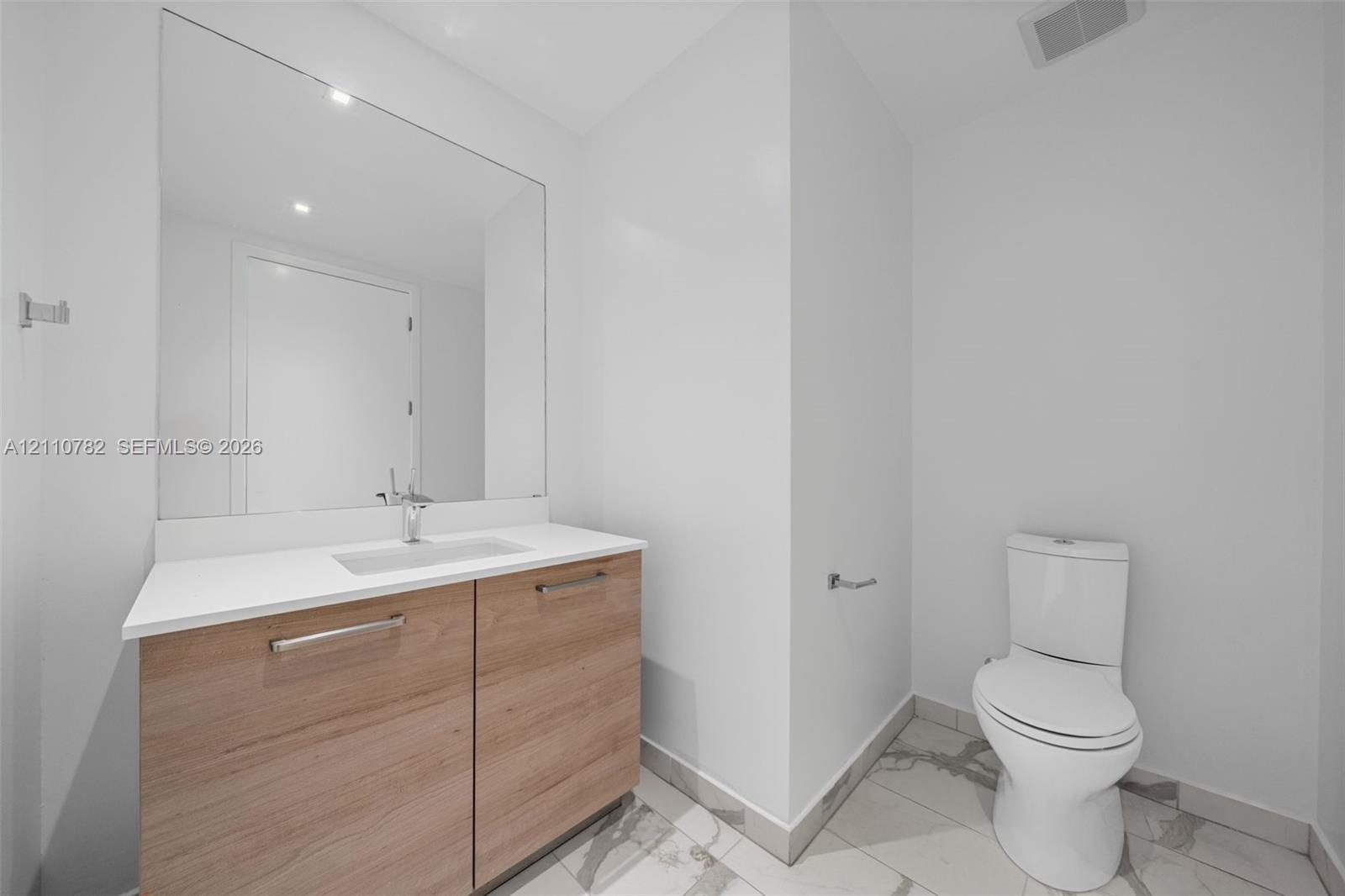 5000 Island Estates Drive 702 Property Photo 30