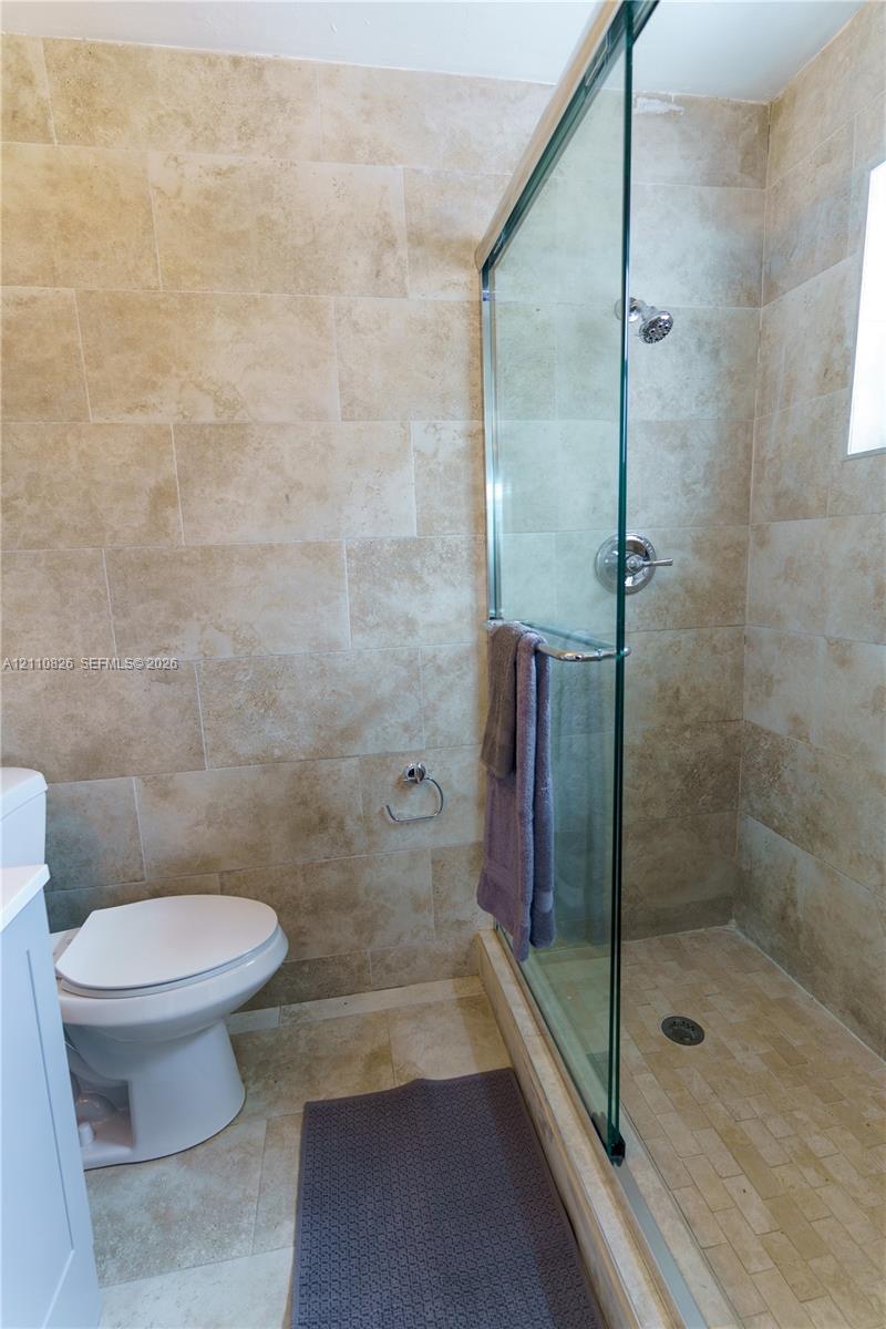 7833 Madeira Street Property Photo 10