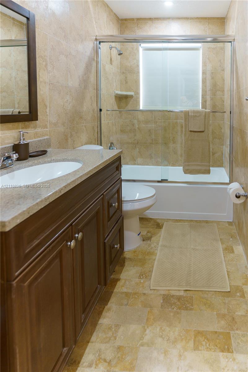 7833 Madeira Street Property Photo 17