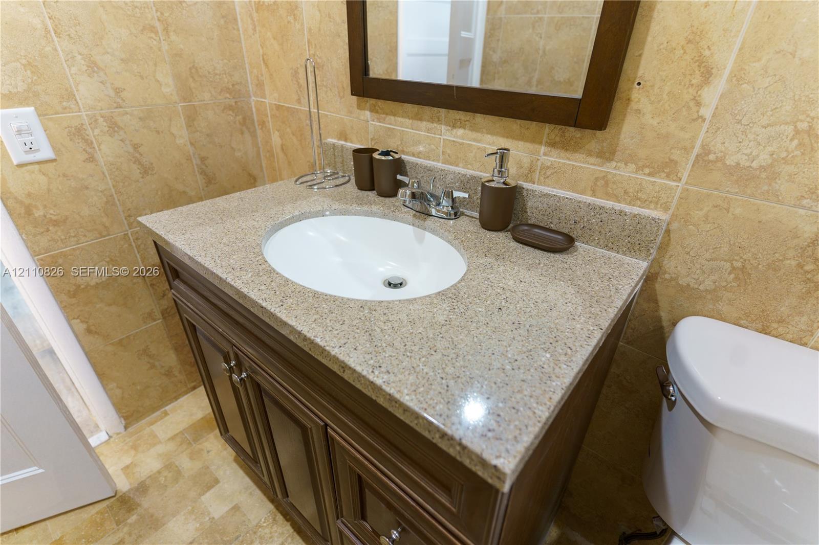 7833 Madeira Street Property Photo 20