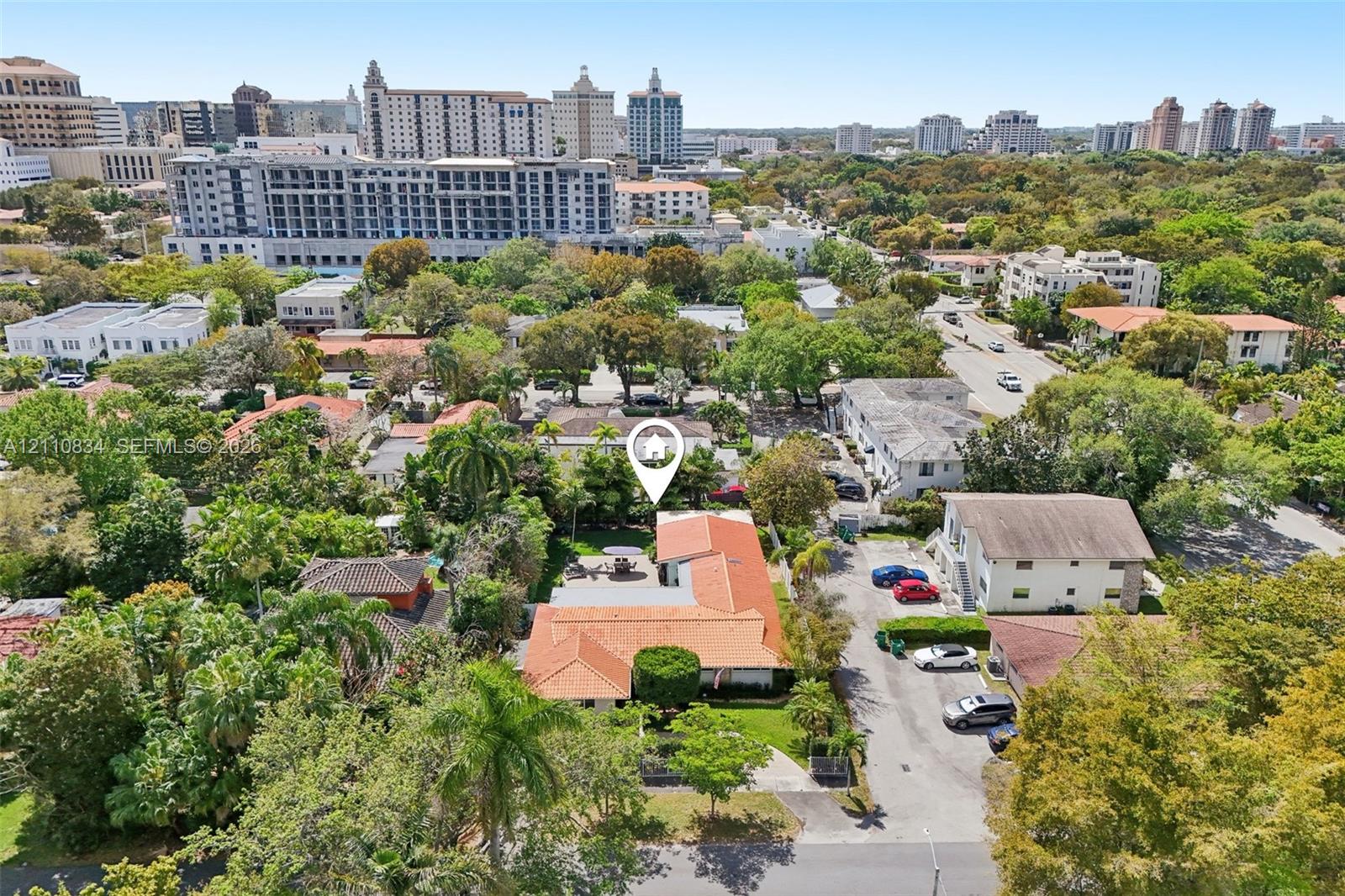 360 Menores Avenue