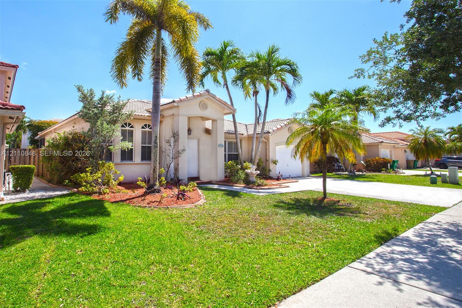 13964 N Cypress Cove Circle Property Photo 1