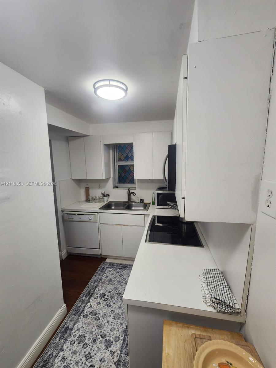 1674 Bay Road 305 Property Photo 5