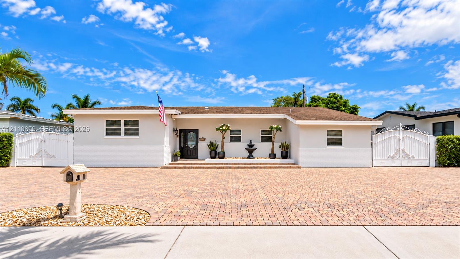 1720 SW 84th Avenue Property Photo 1