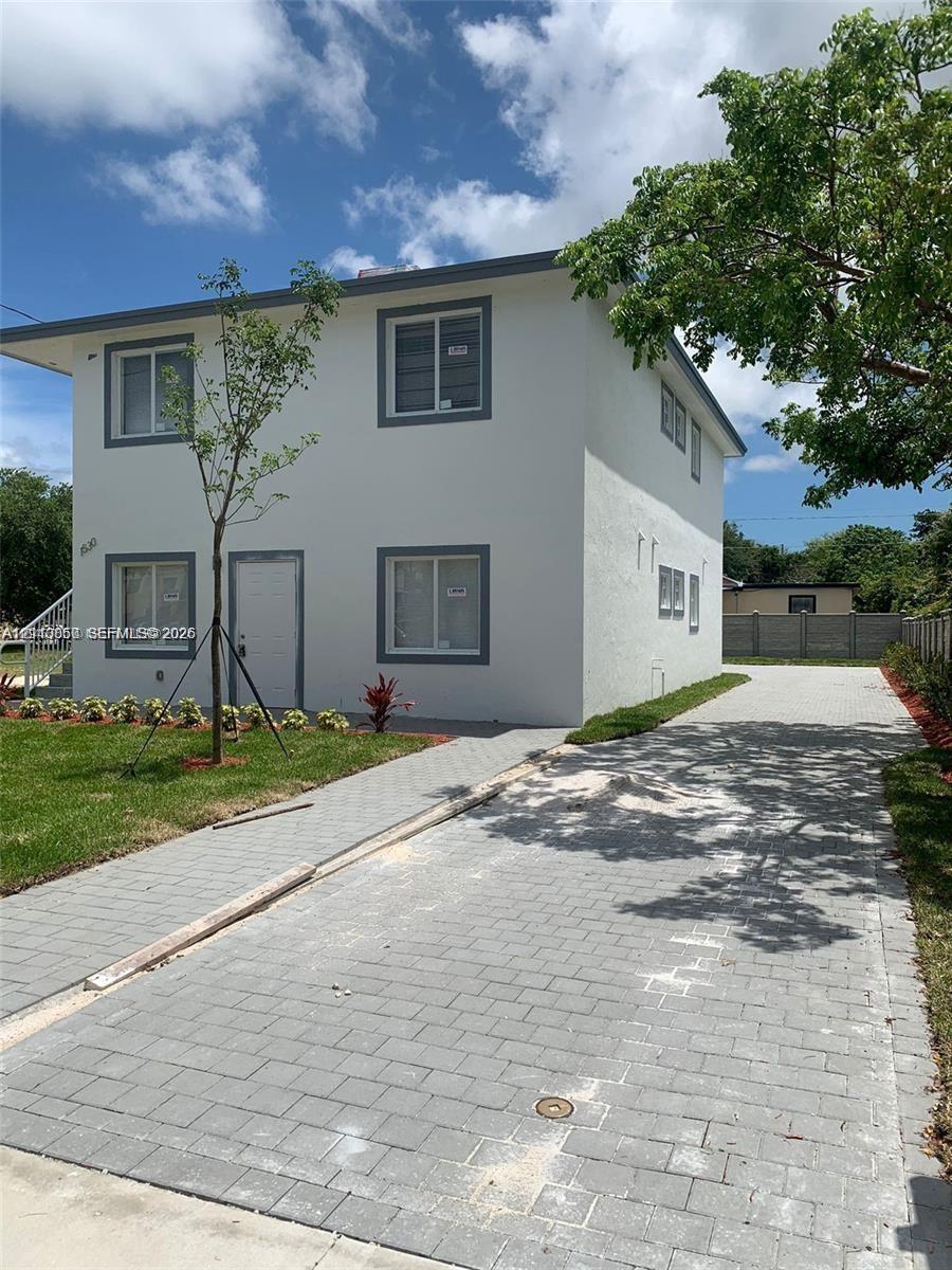 1530 NW 60th Street Property Photo 1