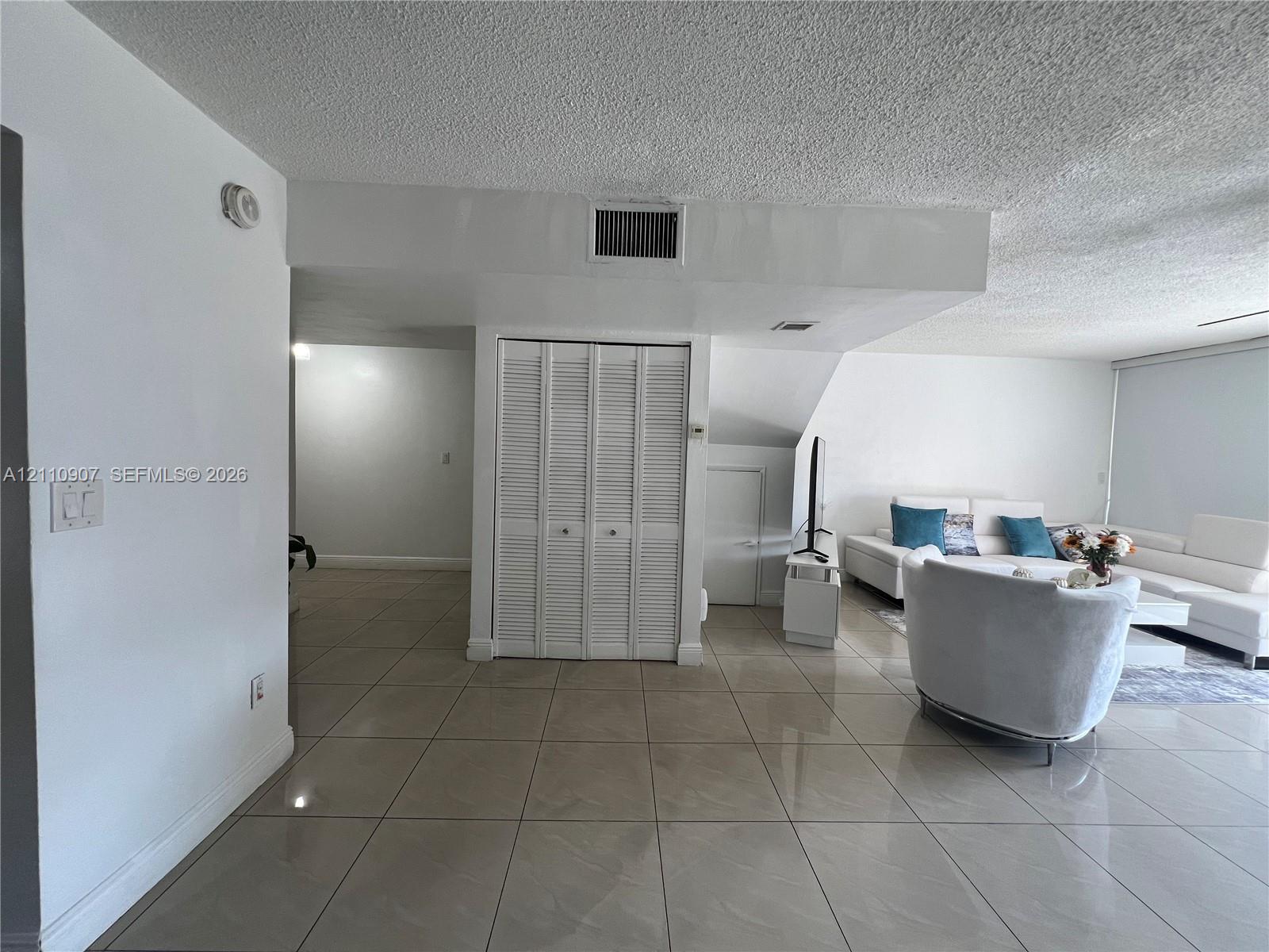 9240 Fontainebleau Boulevard 207 Property Photo 2