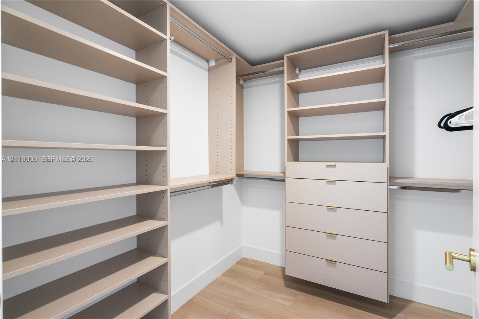 90 Ne 32 727 Property Photo 15