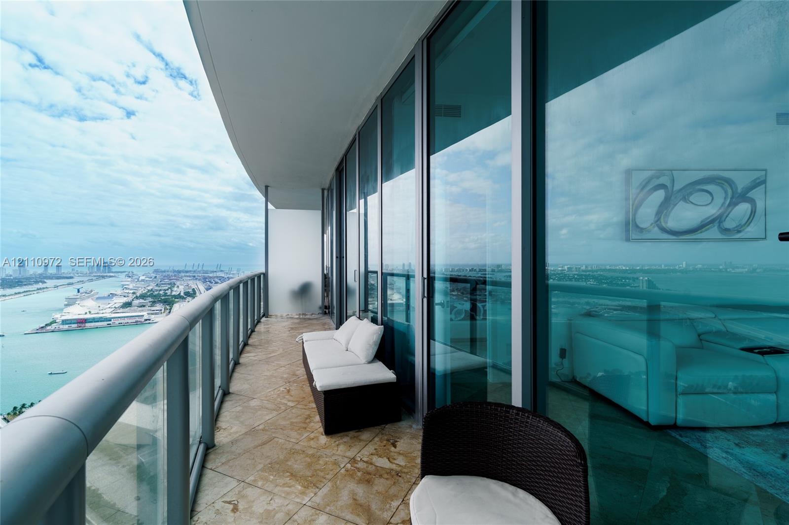 888 Biscayne Boulevard 4712 Property Photo 2