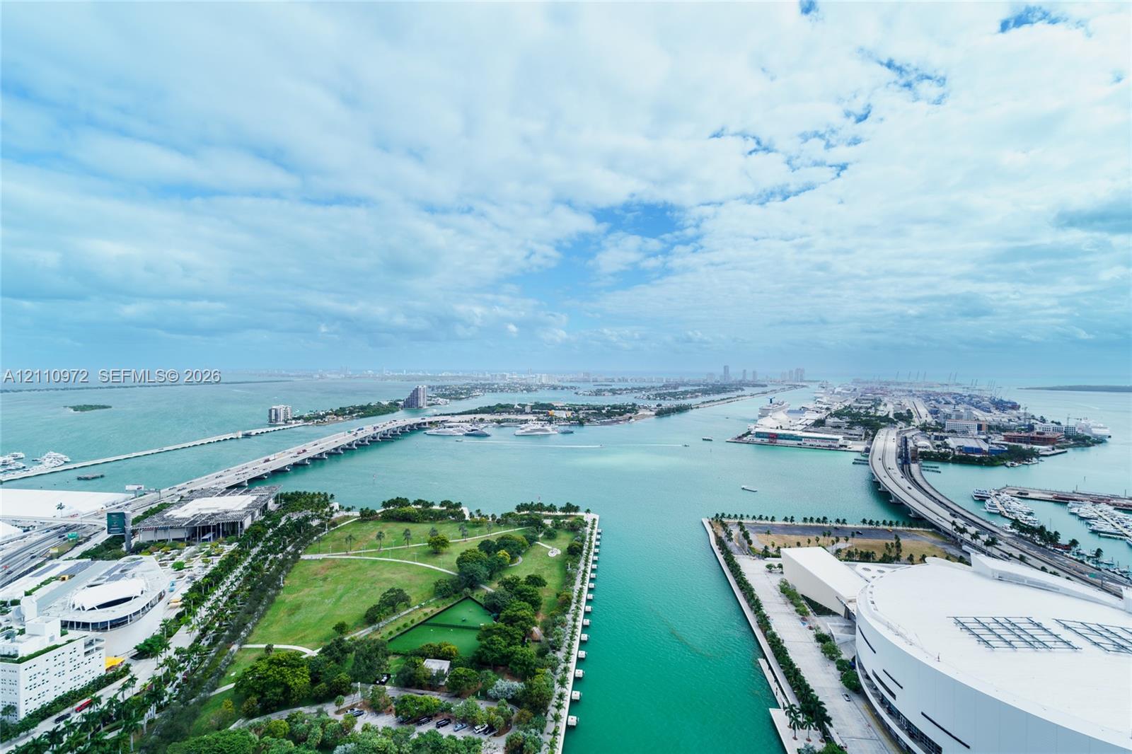 888 Biscayne Boulevard 4712 Property Photo 3
