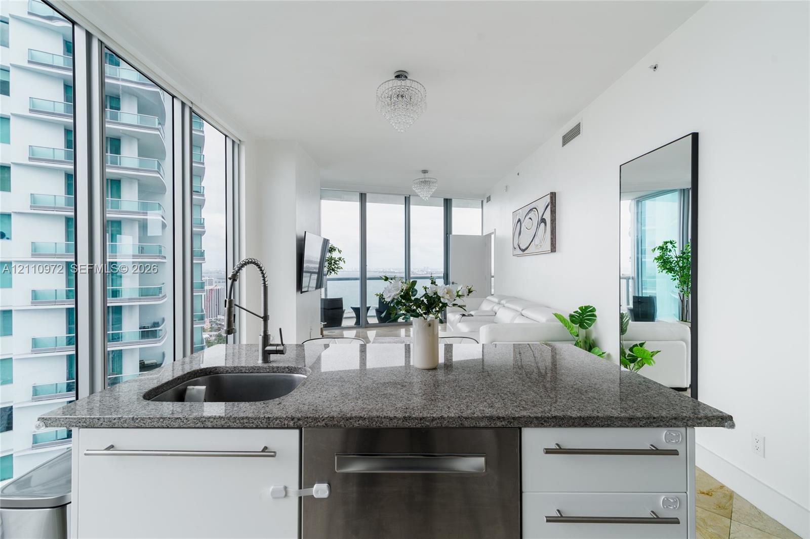 888 Biscayne Boulevard 4712 Property Photo 7