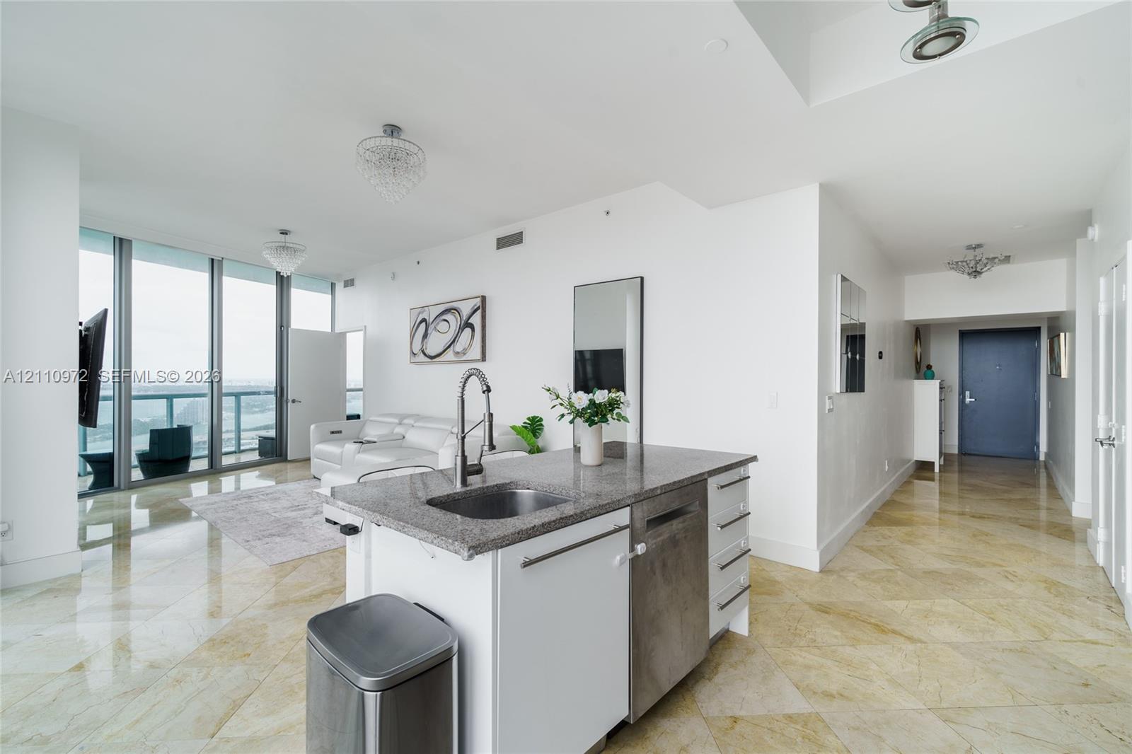 888 Biscayne Boulevard 4712 Property Photo 8