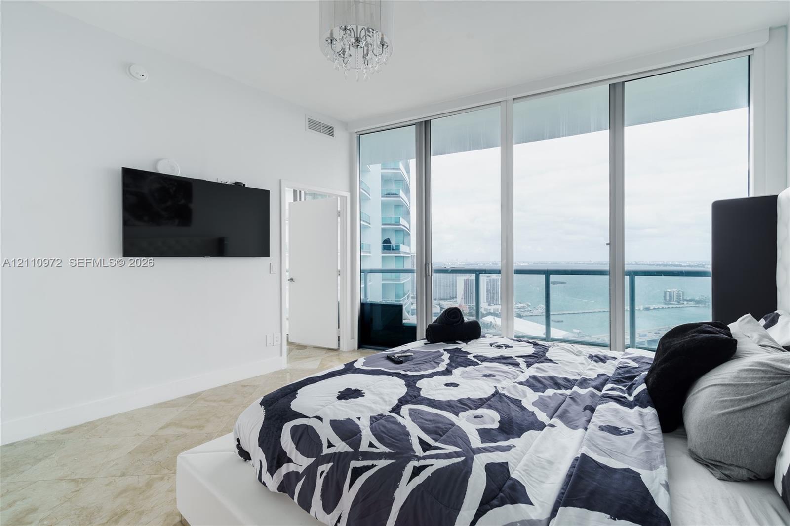 888 Biscayne Boulevard 4712 Property Photo 18