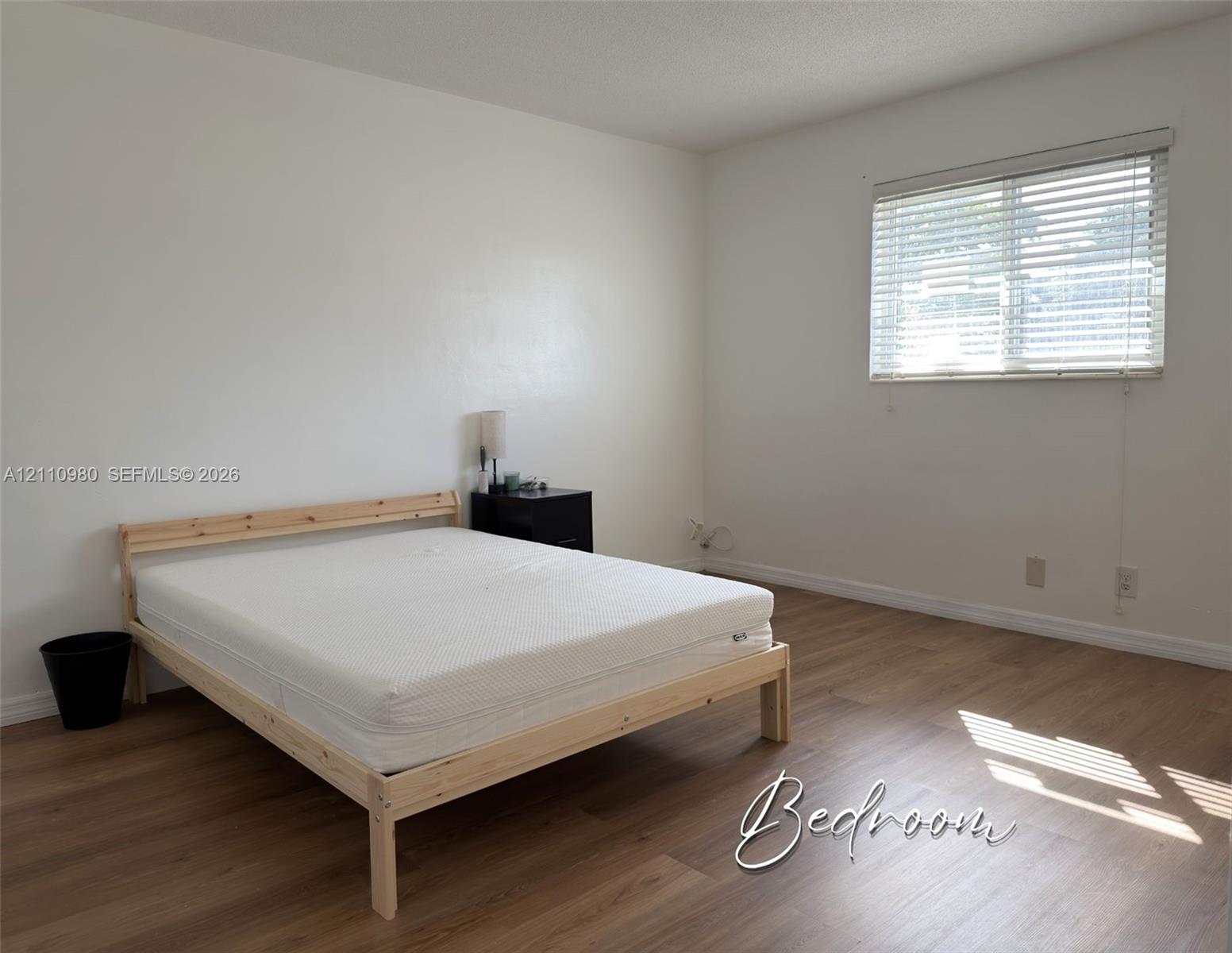 1719 Wiley Street 10 Property Photo 7
