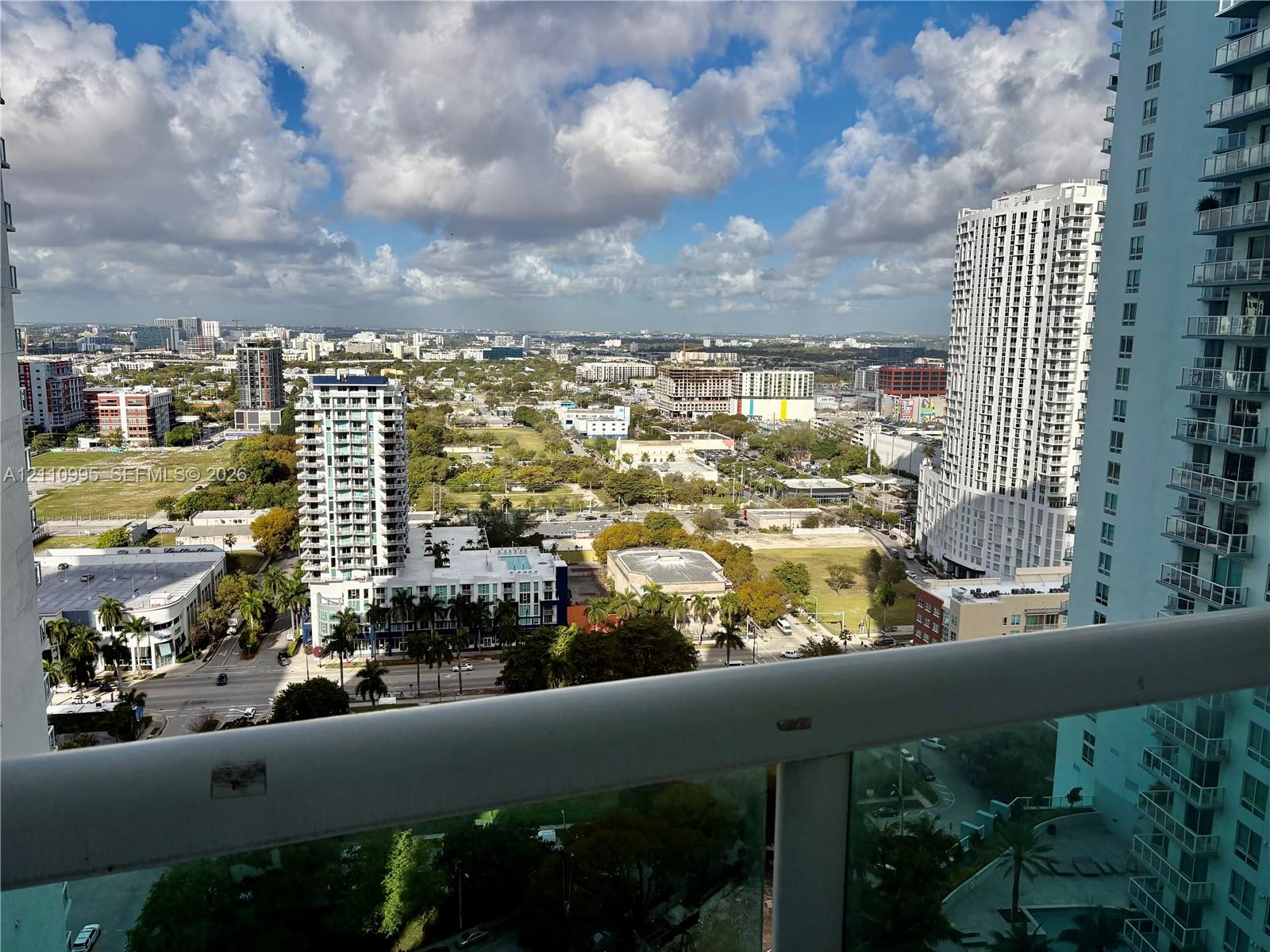 1800 N Bayshore Drive 2904 Property Photo 1