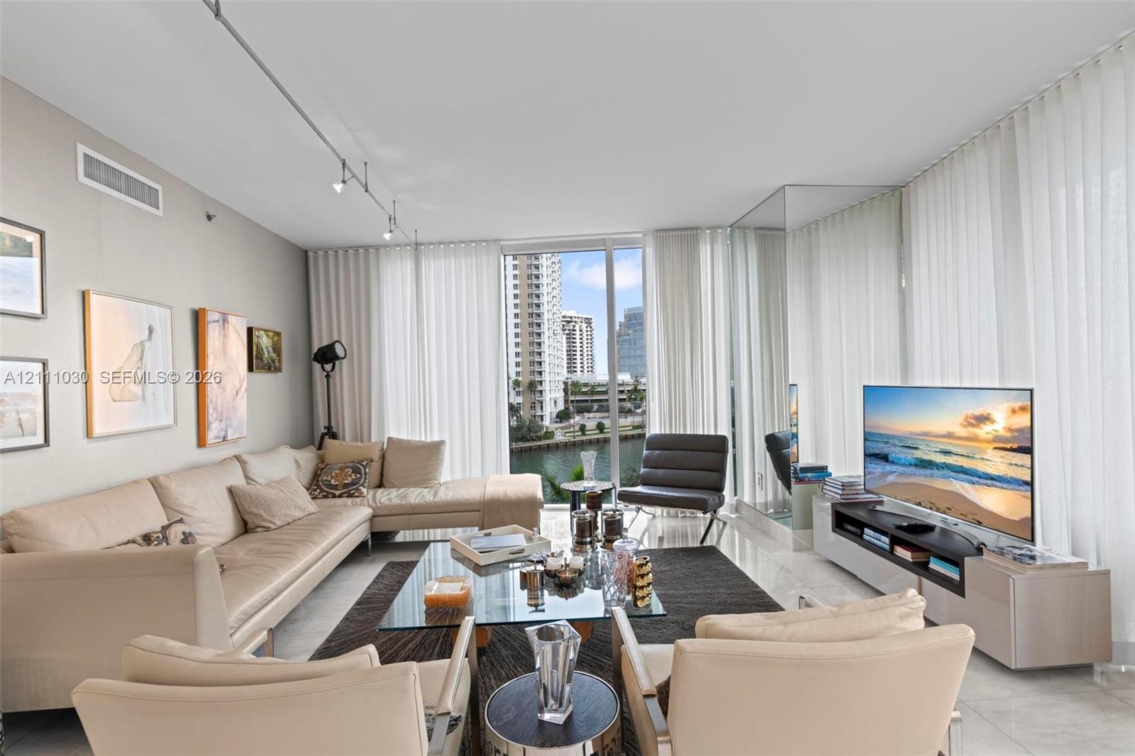 495 Brickell Avenue 501 Property Photo 10