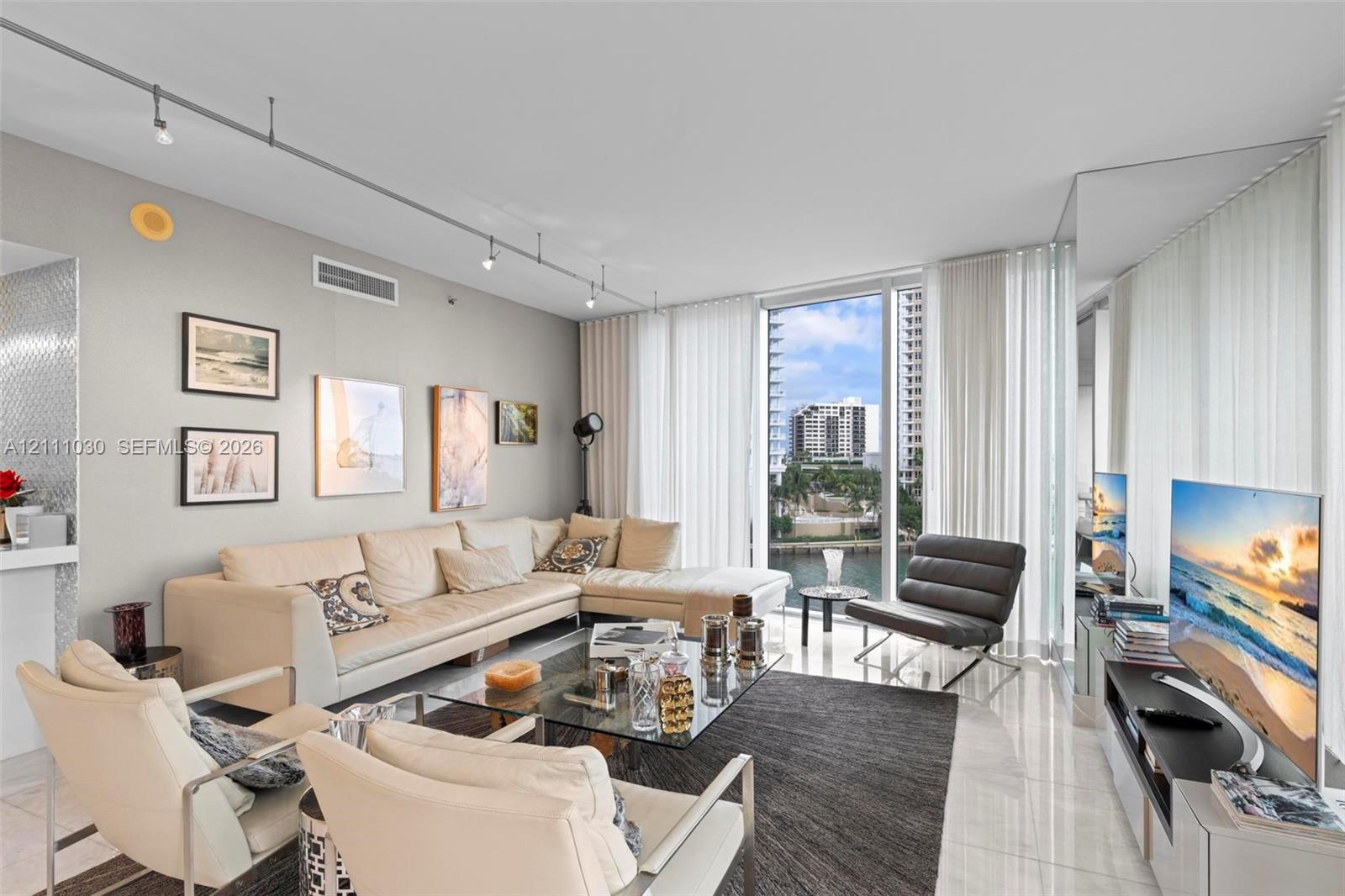 495 Brickell Avenue 501 Property Photo 11