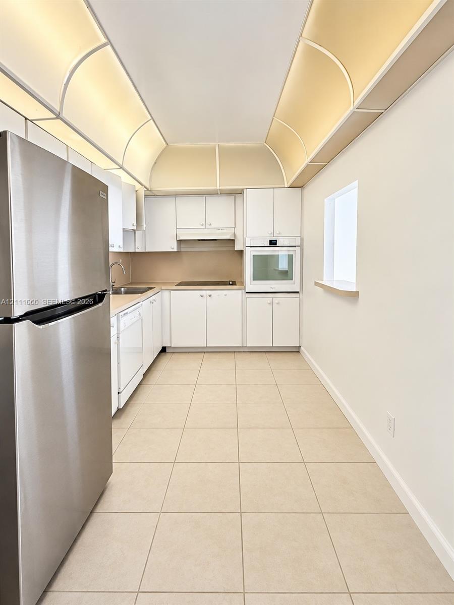 19370 Collins Avenue 1521 Property Photo 2