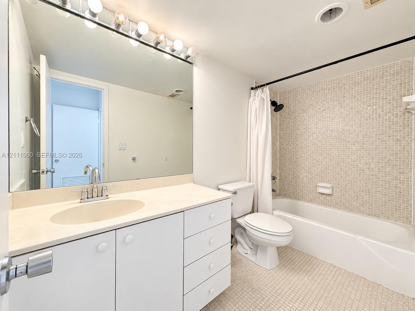 19370 Collins Avenue 1521 Property Photo 6