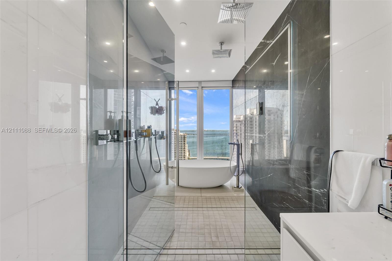 300 Biscayne Boulevard Way 3103c Property Photo 36