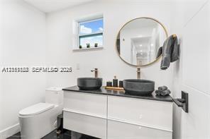 919 Nw 49th Street Property Photo 26