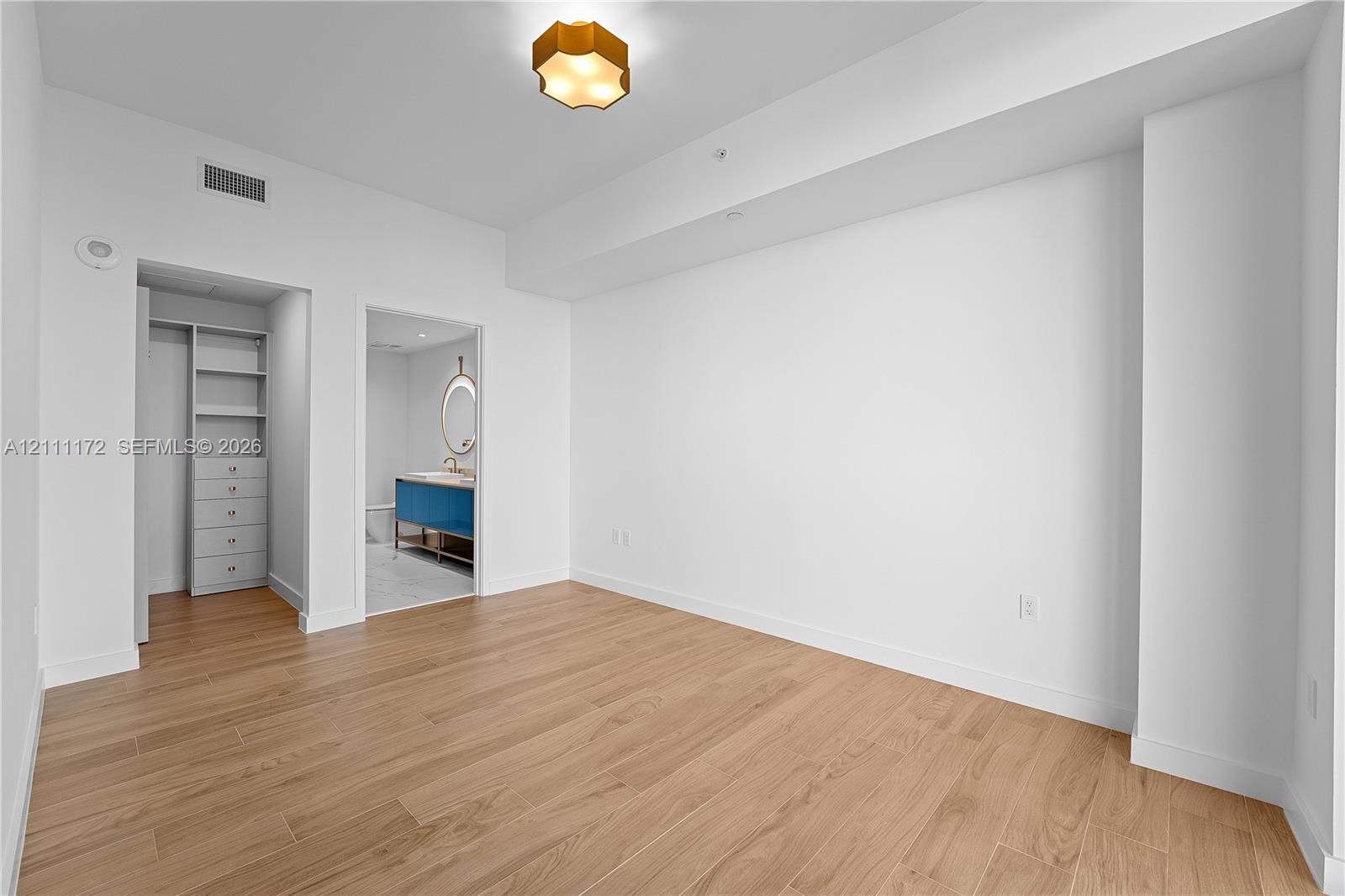 2678 Tigertail Avenue 1203 Property Photo 8