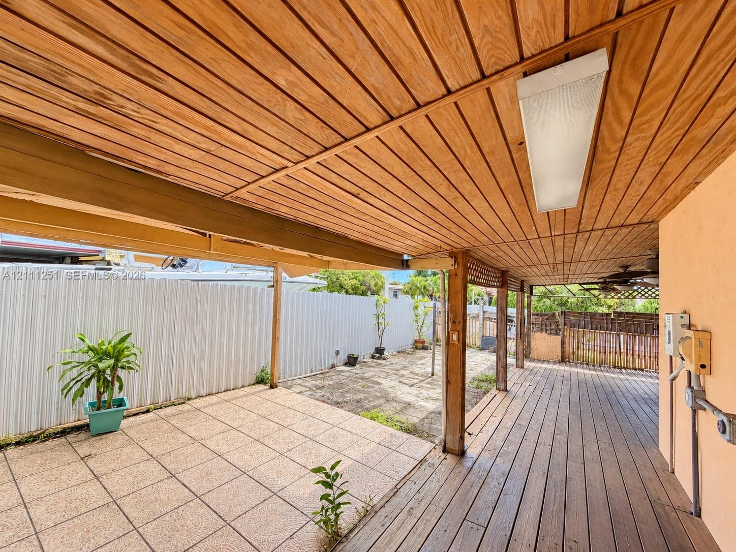 201 Nw 61st Avenue Property Photo 13
